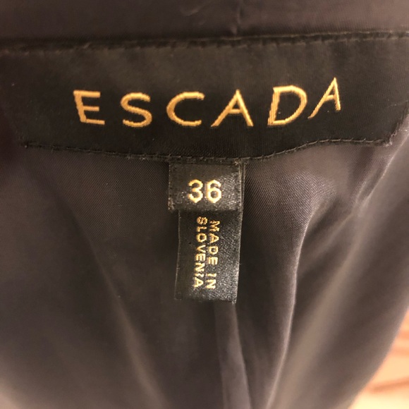 Beautiful Navy Escada suit set - Picture 7 of 8